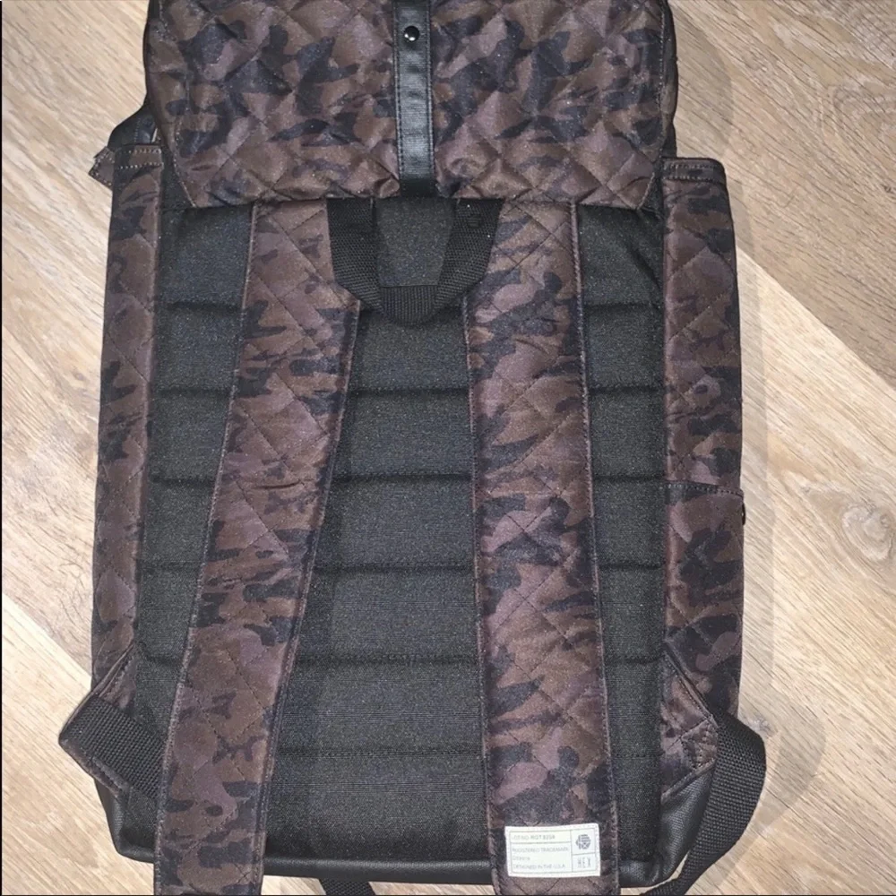HEX Backpack - Picture 2 of 6